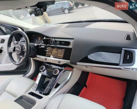 Серый Ягуар I-Pace, объемом двигателя 0 л и пробегом 186 тыс. км за 24000 $, фото 3 на Automoto.ua