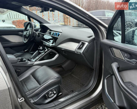 Серый Ягуар I-Pace, объемом двигателя 0 л и пробегом 169 тыс. км за 24999 $, фото 6 на Automoto.ua