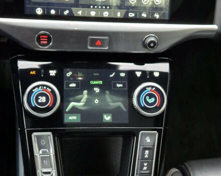 Серый Ягуар I-Pace, объемом двигателя 0 л и пробегом 131 тыс. км за 21700 $, фото 15 на Automoto.ua