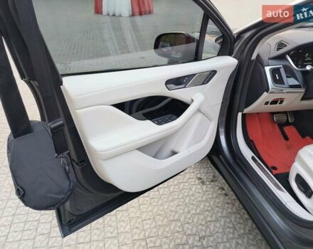 Серый Ягуар I-Pace, объемом двигателя 0 л и пробегом 186 тыс. км за 24000 $, фото 2 на Automoto.ua