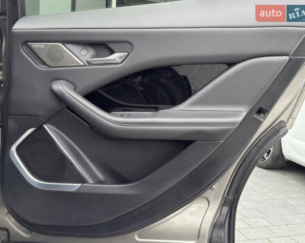 Серый Ягуар I-Pace, объемом двигателя 0 л и пробегом 155 тыс. км за 25300 $, фото 23 на Automoto.ua