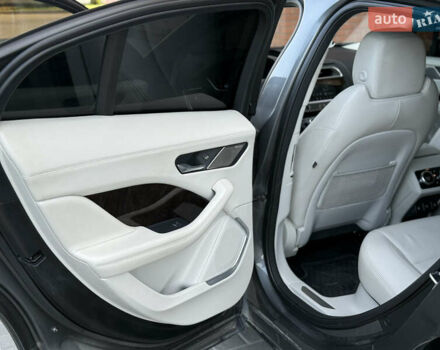 Серый Ягуар I-Pace, объемом двигателя 0 л и пробегом 89 тыс. км за 25400 $, фото 25 на Automoto.ua