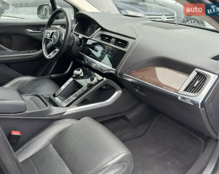 Серый Ягуар I-Pace, объемом двигателя 0 л и пробегом 112 тыс. км за 26500 $, фото 11 на Automoto.ua