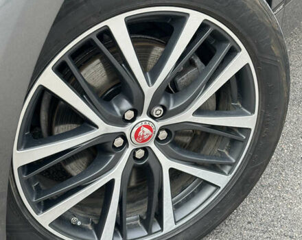 Серый Ягуар I-Pace, объемом двигателя 0 л и пробегом 122 тыс. км за 24800 $, фото 9 на Automoto.ua