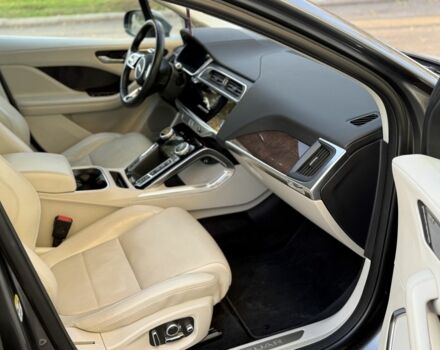 Серый Ягуар I-Pace, объемом двигателя 0 л и пробегом 123 тыс. км за 22999 $, фото 19 на Automoto.ua
