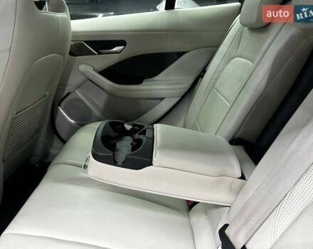 Серый Ягуар I-Pace, объемом двигателя 0 л и пробегом 152 тыс. км за 26000 $, фото 19 на Automoto.ua