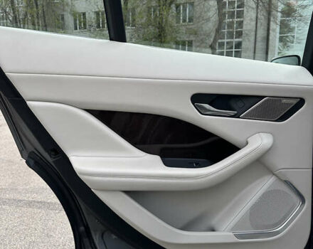 Серый Ягуар I-Pace, объемом двигателя 0 л и пробегом 122 тыс. км за 24800 $, фото 17 на Automoto.ua