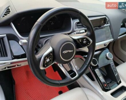 Серый Ягуар I-Pace, объемом двигателя 0 л и пробегом 186 тыс. км за 24000 $, фото 13 на Automoto.ua