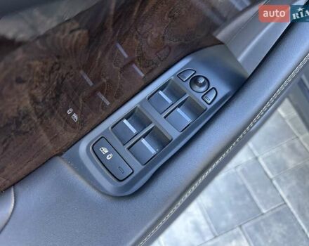 Серый Ягуар I-Pace, объемом двигателя 0 л и пробегом 94 тыс. км за 25900 $, фото 32 на Automoto.ua