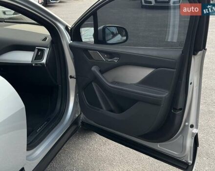 Серый Ягуар I-Pace, объемом двигателя 0 л и пробегом 209 тыс. км за 20900 $, фото 58 на Automoto.ua