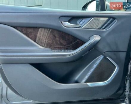 Серый Ягуар I-Pace, объемом двигателя 0 л и пробегом 155 тыс. км за 29990 $, фото 14 на Automoto.ua