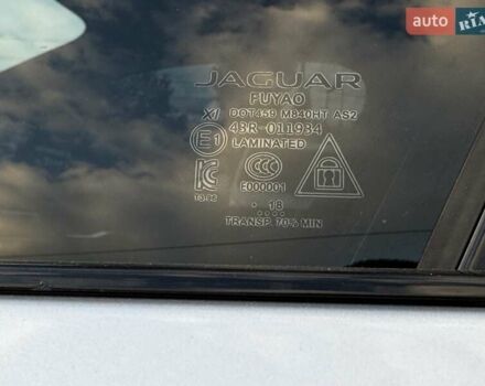 Серый Ягуар I-Pace, объемом двигателя 0 л и пробегом 209 тыс. км за 20900 $, фото 35 на Automoto.ua