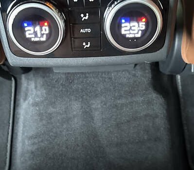 Серый Ягуар I-Pace, объемом двигателя 0 л и пробегом 159 тыс. км за 22999 $, фото 13 на Automoto.ua