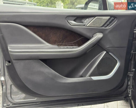 Серый Ягуар I-Pace, объемом двигателя 0 л и пробегом 112 тыс. км за 26500 $, фото 52 на Automoto.ua