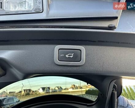 Серый Ягуар I-Pace, объемом двигателя 0 л и пробегом 94 тыс. км за 25900 $, фото 86 на Automoto.ua