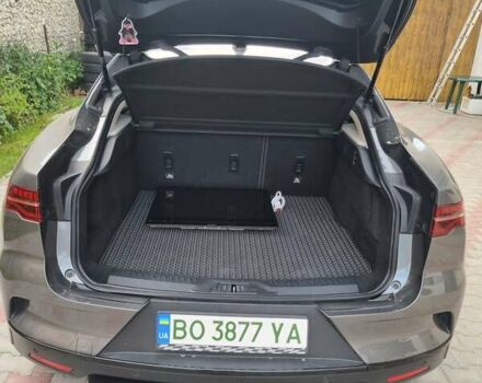 Серый Ягуар I-Pace, объемом двигателя 0 л и пробегом 89 тыс. км за 22700 $, фото 2 на Automoto.ua