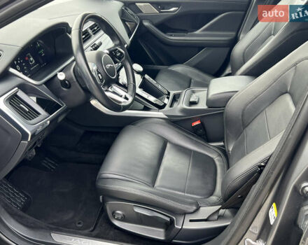 Серый Ягуар I-Pace, объемом двигателя 0 л и пробегом 85 тыс. км за 22852 $, фото 12 на Automoto.ua