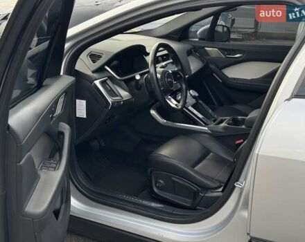 Серый Ягуар I-Pace, объемом двигателя 0 л и пробегом 209 тыс. км за 20900 $, фото 36 на Automoto.ua