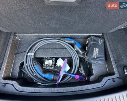 Серый Ягуар I-Pace, объемом двигателя 0 л и пробегом 94 тыс. км за 25900 $, фото 85 на Automoto.ua