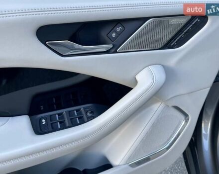 Серый Ягуар I-Pace, объемом двигателя 0 л и пробегом 83 тыс. км за 29500 $, фото 19 на Automoto.ua