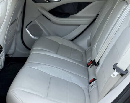 Серый Ягуар I-Pace, объемом двигателя 0 л и пробегом 89 тыс. км за 25400 $, фото 27 на Automoto.ua