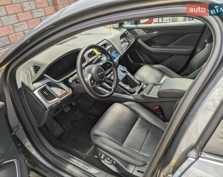Серый Ягуар I-Pace, объемом двигателя 0 л и пробегом 72 тыс. км за 29499 $, фото 8 на Automoto.ua
