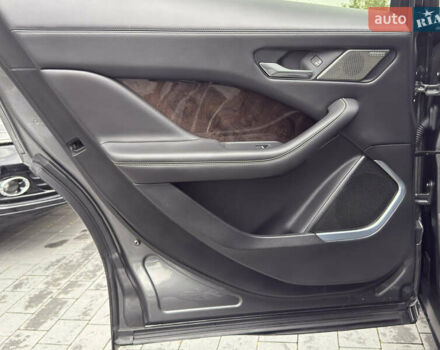 Серый Ягуар I-Pace, объемом двигателя 0 л и пробегом 112 тыс. км за 26500 $, фото 53 на Automoto.ua