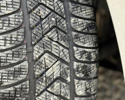 Серый Ягуар I-Pace, объемом двигателя 0 л и пробегом 173 тыс. км за 23499 $, фото 1 на Automoto.ua