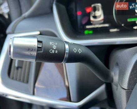 Серый Ягуар I-Pace, объемом двигателя 0 л и пробегом 155 тыс. км за 29990 $, фото 26 на Automoto.ua