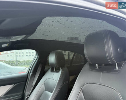 Серый Ягуар I-Pace, объемом двигателя 0 л и пробегом 169 тыс. км за 24999 $, фото 16 на Automoto.ua