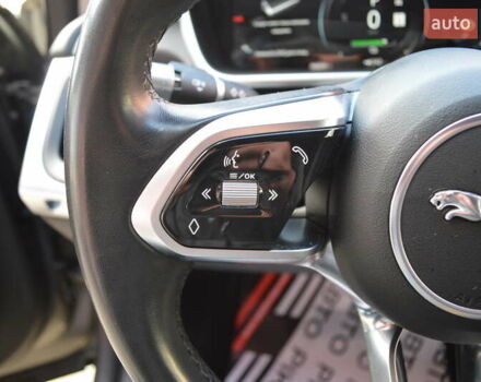 Серый Ягуар I-Pace, объемом двигателя 0 л и пробегом 98 тыс. км за 27400 $, фото 19 на Automoto.ua
