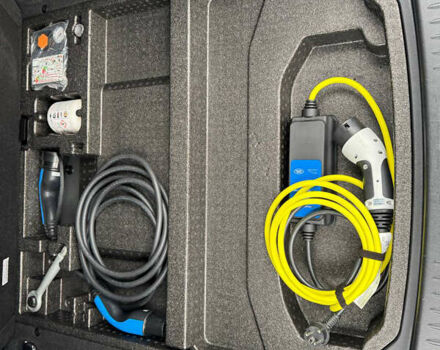 Серый Ягуар I-Pace, объемом двигателя 0 л и пробегом 149 тыс. км за 22978 $, фото 53 на Automoto.ua