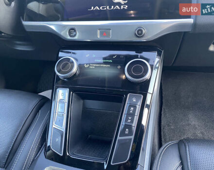 Серый Ягуар I-Pace, объемом двигателя 0 л и пробегом 157 тыс. км за 23500 $, фото 8 на Automoto.ua