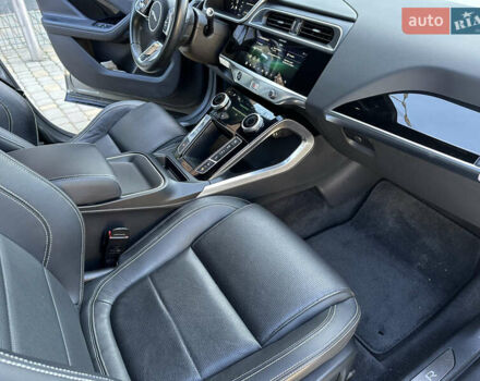 Серый Ягуар I-Pace, объемом двигателя 0 л и пробегом 107 тыс. км за 22000 $, фото 16 на Automoto.ua