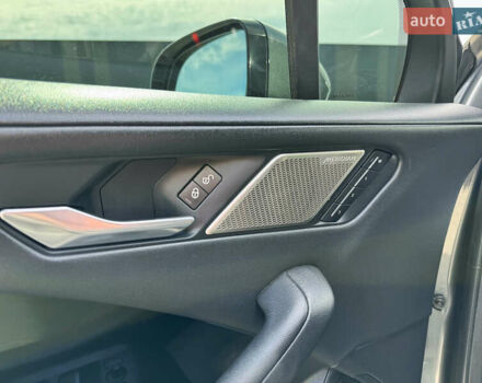 Серый Ягуар I-Pace, объемом двигателя 0 л и пробегом 180 тыс. км за 19499 $, фото 12 на Automoto.ua