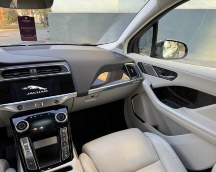 Серый Ягуар I-Pace, объемом двигателя 0 л и пробегом 123 тыс. км за 22999 $, фото 13 на Automoto.ua