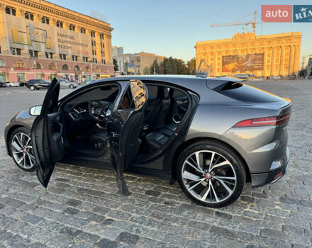 Серый Ягуар I-Pace, объемом двигателя 0 л и пробегом 111 тыс. км за 28200 $, фото 20 на Automoto.ua