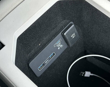 Серый Ягуар I-Pace, объемом двигателя 0 л и пробегом 122 тыс. км за 24800 $, фото 28 на Automoto.ua