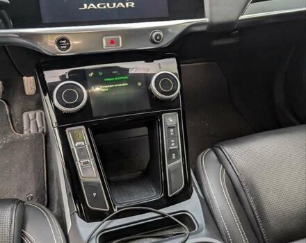 Серый Ягуар I-Pace, объемом двигателя 0 л и пробегом 169 тыс. км за 22000 $, фото 21 на Automoto.ua
