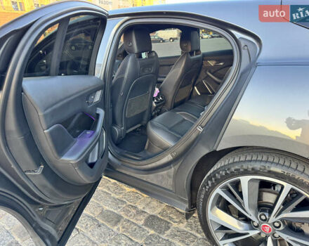 Серый Ягуар I-Pace, объемом двигателя 0 л и пробегом 111 тыс. км за 28200 $, фото 22 на Automoto.ua