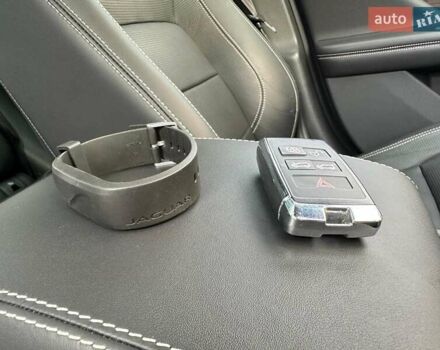 Серый Ягуар I-Pace, объемом двигателя 0 л и пробегом 94 тыс. км за 25900 $, фото 91 на Automoto.ua