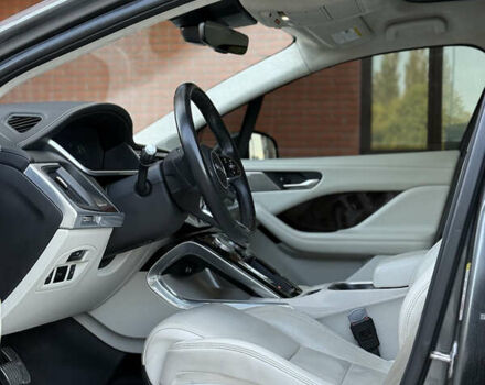 Серый Ягуар I-Pace, объемом двигателя 0 л и пробегом 89 тыс. км за 25400 $, фото 23 на Automoto.ua