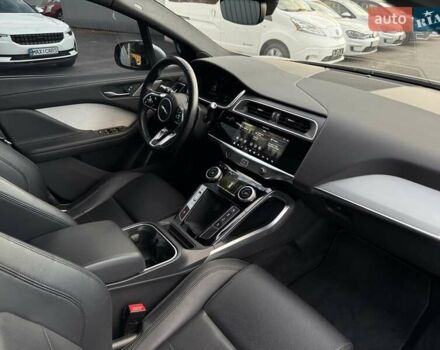 Серый Ягуар I-Pace, объемом двигателя 0 л и пробегом 209 тыс. км за 20900 $, фото 60 на Automoto.ua