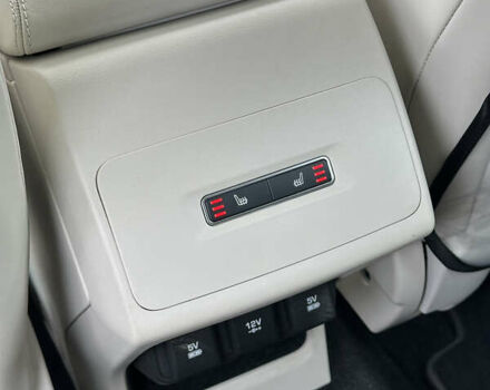 Серый Ягуар I-Pace, объемом двигателя 0 л и пробегом 122 тыс. км за 24800 $, фото 30 на Automoto.ua