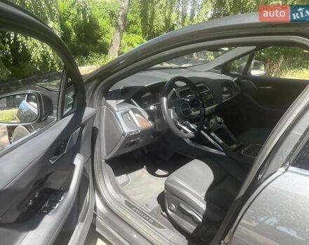 Серый Ягуар I-Pace, объемом двигателя 0 л и пробегом 96 тыс. км за 25000 $, фото 11 на Automoto.ua