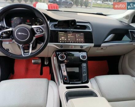 Серый Ягуар I-Pace, объемом двигателя 0 л и пробегом 186 тыс. км за 24000 $, фото 7 на Automoto.ua