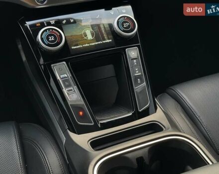Серый Ягуар I-Pace, объемом двигателя 0 л и пробегом 209 тыс. км за 20900 $, фото 49 на Automoto.ua