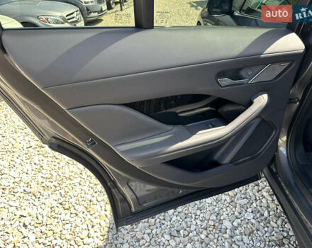 Серый Ягуар I-Pace, объемом двигателя 0 л и пробегом 107 тыс. км за 20900 $, фото 25 на Automoto.ua