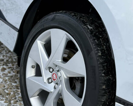 Серый Ягуар I-Pace, объемом двигателя 0 л и пробегом 173 тыс. км за 23499 $, фото 104 на Automoto.ua