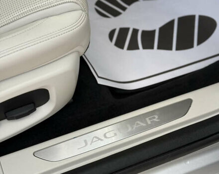 Серый Ягуар I-Pace, объемом двигателя 0 л и пробегом 173 тыс. км за 23499 $, фото 22 на Automoto.ua